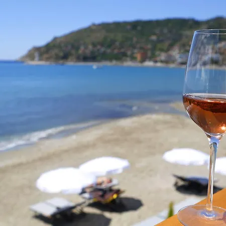 En Vie Boutique - Adults Only Hotel 3*